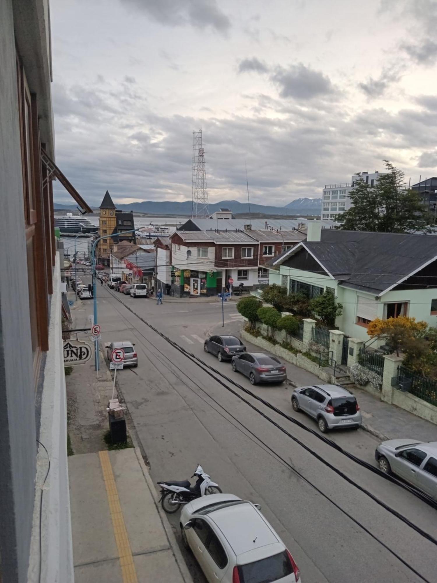 Departamento Centrico Krenn Apartment Ushuaia Exterior photo